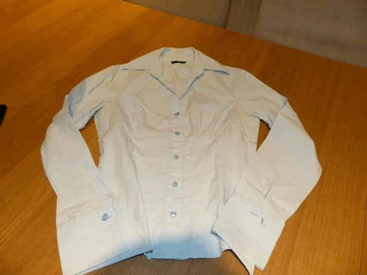 Sisley lichtblauw hemdje - maat XS, Kleding | Dames, Blouses en Tunieken, Zo goed als nieuw, Maat 34 (XS) of kleiner, Blauw, Ophalen of Verzenden