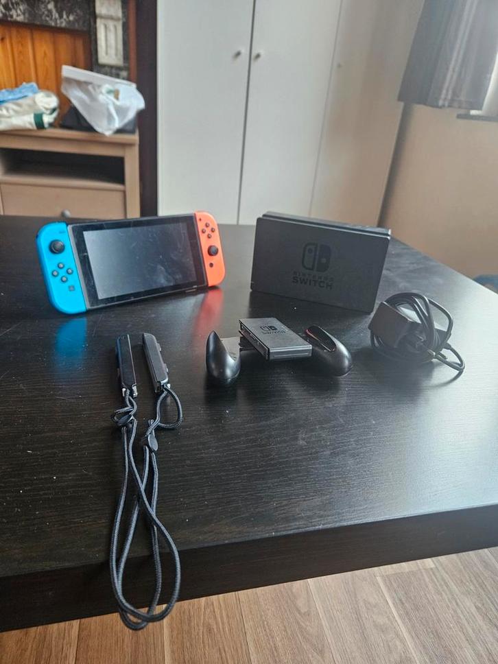 Nintendo Switch compleet!, Games en Spelcomputers, Spelcomputers | Nintendo Switch, Zo goed als nieuw, Ophalen