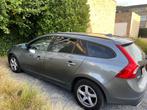 Volvo V60 D2 Kinetic, Te koop, Zilver of Grijs, Break, Cruise Control