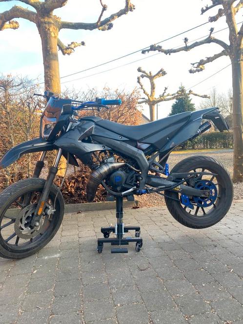 Derbi senda 2014 tekoop vanaf 24-8, Fietsen en Brommers, Brommers | Derbi, Gebruikt, Klasse B (45 km/u), Ophalen