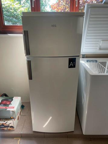 AEG Koel-vriescombinatie, Elektronische apparatuur, Koelkasten en IJskasten, Ophalen, Zo goed als nieuw