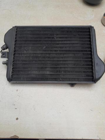 Radiator  voor scooter race, Fietsen en Brommers, Ophalen of Verzenden, Zo goed als nieuw, Frame, Aprilia