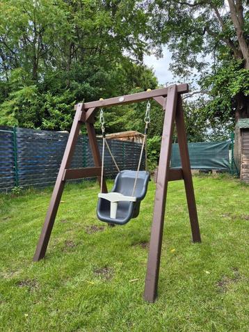 AXI Baby Schommel met Zitje in Grijs/Wit - FSC hout, Enlèvement, Comme neuf, Jouet à Pousser ou Tirer