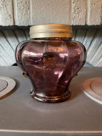 Vaas of pique fleur van donkerpaars Doyen glas beschikbaar voor biedingen