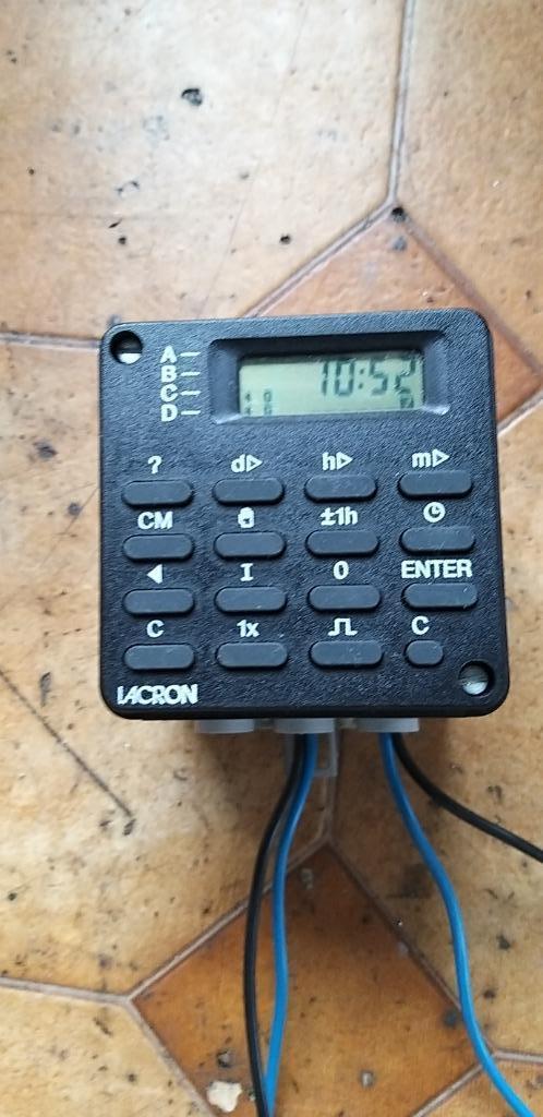 4-voudige schakelklok LACRON MLU-Q, Elektronische apparatuur, Onderdelen en Toebehoren, Gebruikt, Ophalen of Verzenden
