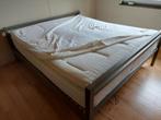 Metalen bed, Huis en Inrichting, Slaapkamer | Bedden, Ophalen