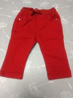 68 Jeans rouge neuf