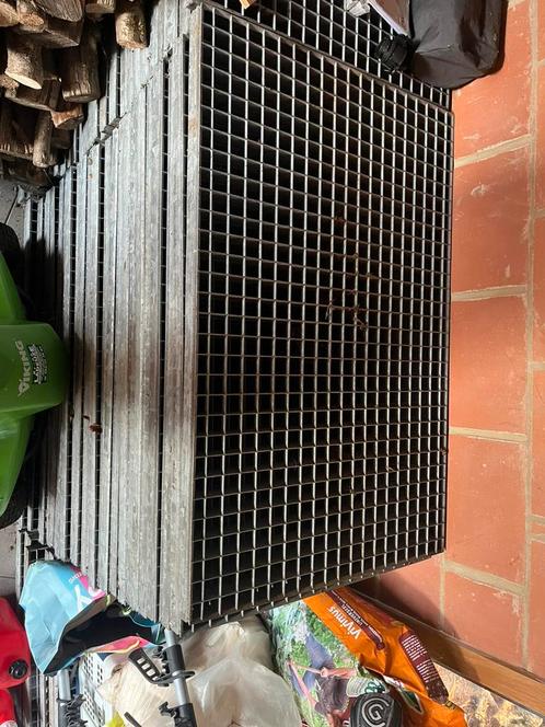 A cendre caillebotis, Doe-het-zelf en Bouw, Overige Doe-Het-Zelf en Bouw, Gebruikt, Ophalen