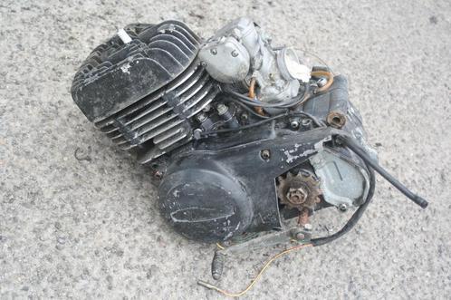 Gereviseerde motor van een Suzuki TS 175 cc, Fietsen en Brommers, Brommeronderdelen | Algemeen, Zo goed als nieuw, Blok, Ophalen of Verzenden