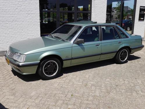 Opel Senator 3.0 E CD TOPZUSTAND 132000KM !!! AIRCO SCHUIFDA, Auto's, Opel, Bedrijf, Senator, Airconditioning, Boordcomputer, Centrale vergrendeling