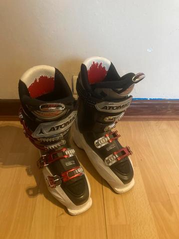 Skibotten Atomic beschikbaar voor biedingen