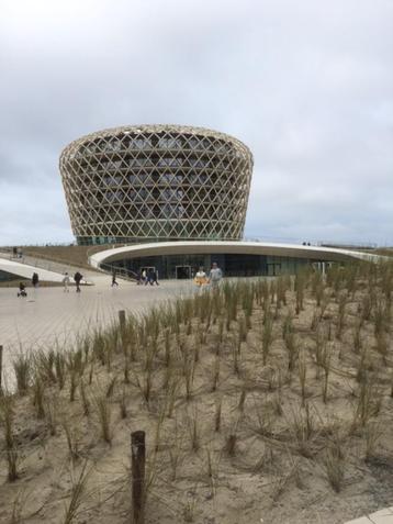 TE HUUR: LUXE APPARTEMENT ZEEDIJK MIDDELKERKE beschikbaar voor biedingen