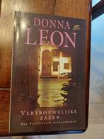 Donna Leon "Vertrouwelijke zaken", Ophalen, Zo goed als nieuw, Donna Leon