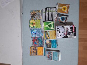 Pokémon White Flare Set - 44 Basic, 4 EX, Holo & Master Ball beschikbaar voor biedingen