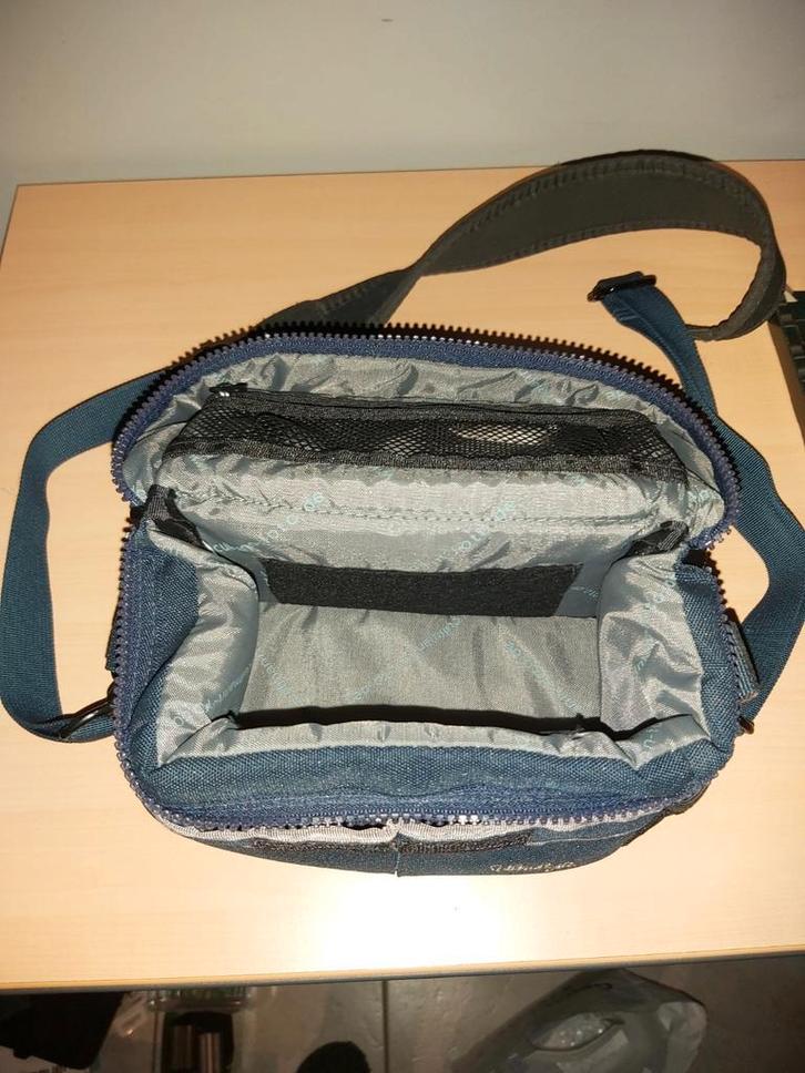 Kleine cameratas, Audio, Tv en Foto, Foto | Cameratassen, Zo goed als nieuw, Ophalen