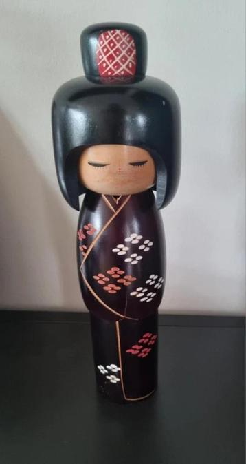 Mooie Kunio Miyagawa "Black kimono okappa" kokeshi beschikbaar voor biedingen