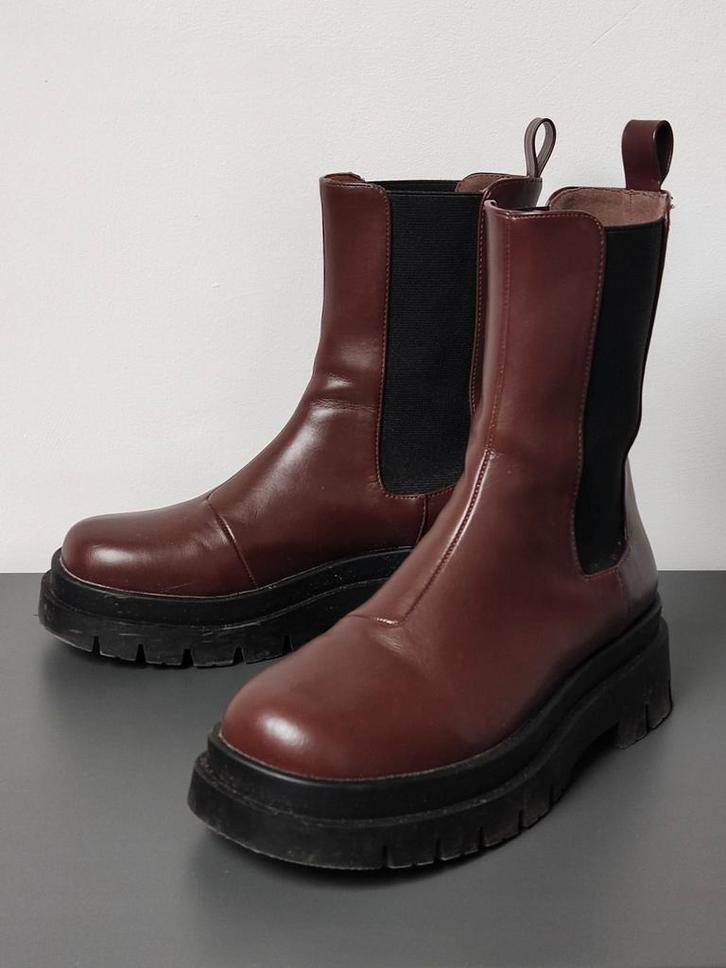 Chelsea boots of veterboots, Kleding | Dames, Schoenen, Zo goed als nieuw, Ophalen