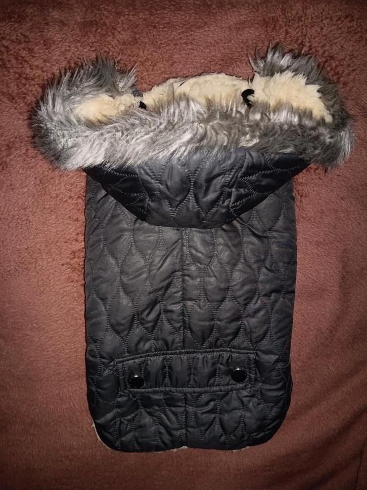 Mooi warm hondenjasje met afneembare kap + 🎁, Dieren en Toebehoren, Hondenkleding, Gebruikt, Hondenjas, Ophalen of Verzenden