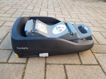 Maxi cosi family fix + Maxi cosi beschikbaar voor biedingen