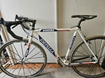 Racefiets Bonfire Empella. Frame maat 58. Zeer goede staat. beschikbaar voor biedingen