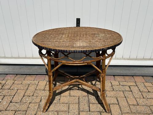 Tafel van rotan en bamboe, Antiek en Kunst, Antiek | Meubels | Tafels, Ophalen
