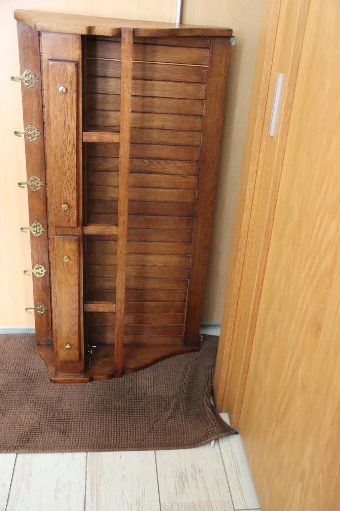 archelle, Antiquités & Art, Enlèvement