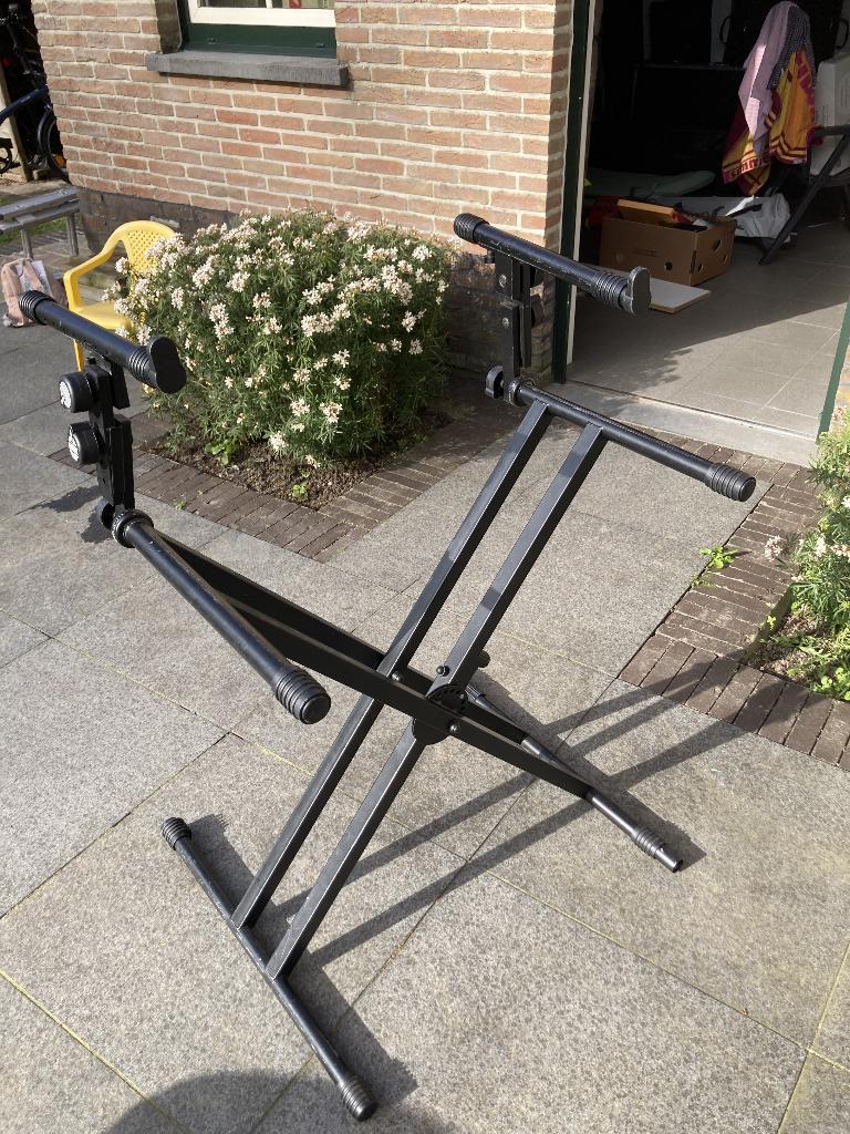 Quiklok dubbele keyboardstand, Muziek en Instrumenten, Standaarden, Ophalen, Gebruikt, Instrumentstandaard, Keyboard of Synthesizer