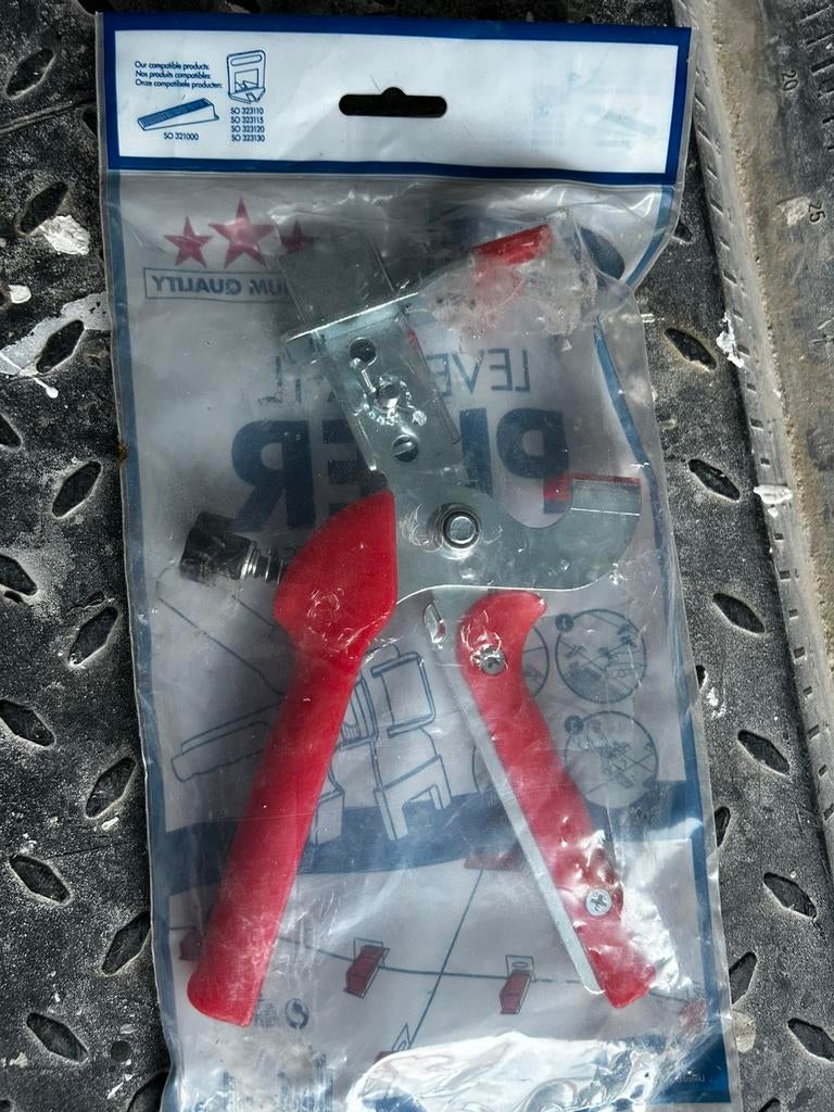 Tegel leveler, Ophalen