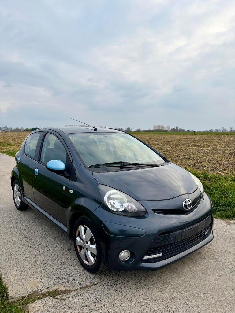 Toyota Aygo, Auto's, Toyota, Voorwielaandrijving, Euro 5, Stof, Blauw
