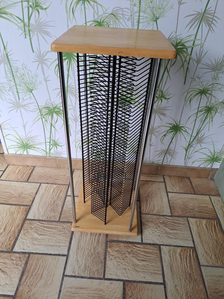 A vendre colonne rotative pour CD, Comme neuf, Enlèvement, Métal, 150 disques ou plus