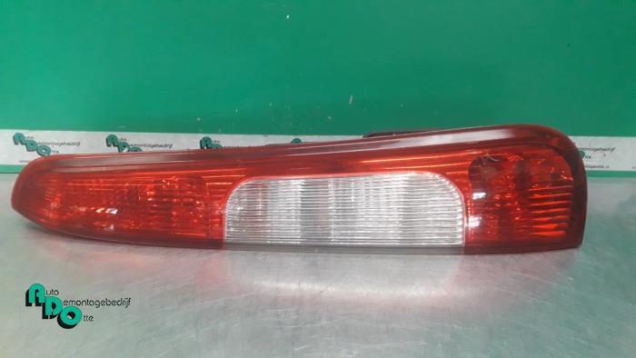 Feu arrière droit d'un Ford C-Max, Autos : Pièces & Accessoires, Éclairage, Ford, Utilisé, 3 mois de garantie, Enlèvement ou Envoi