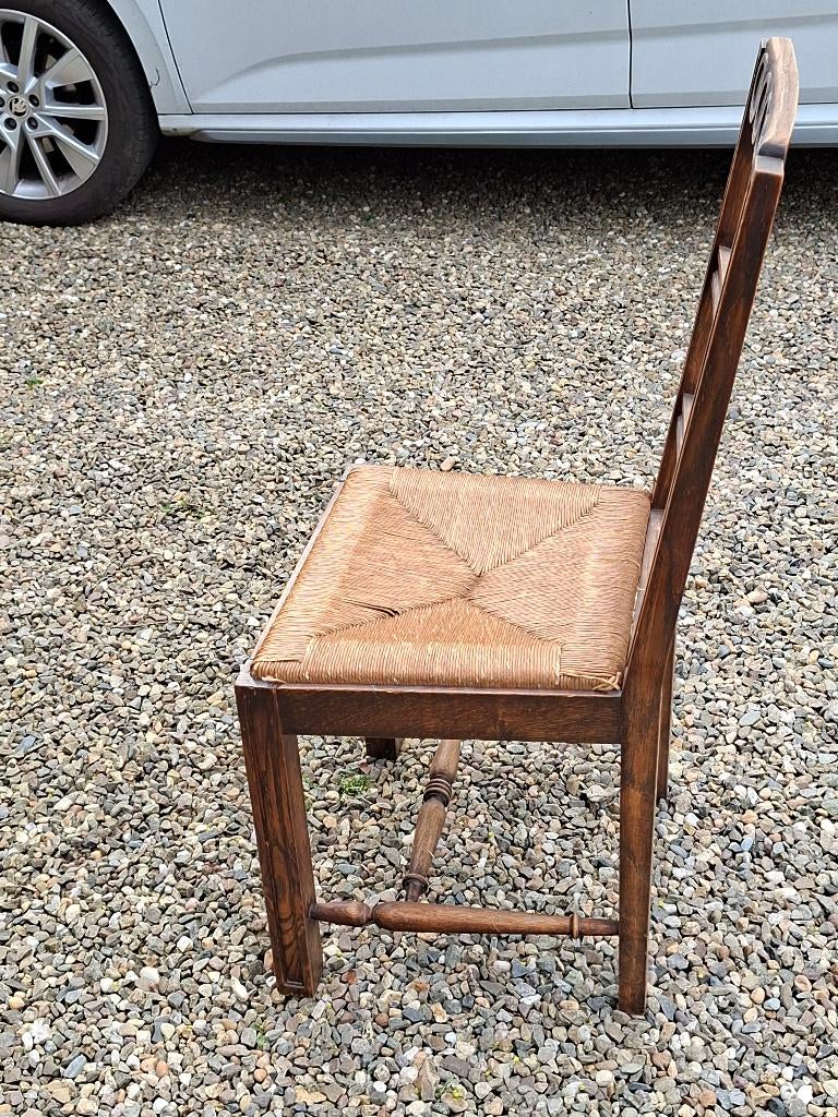 Oude eiken stoelen met rieten zitting, Gebruikt, Bruin, Vijf, Zes of meer stoelen, Hout