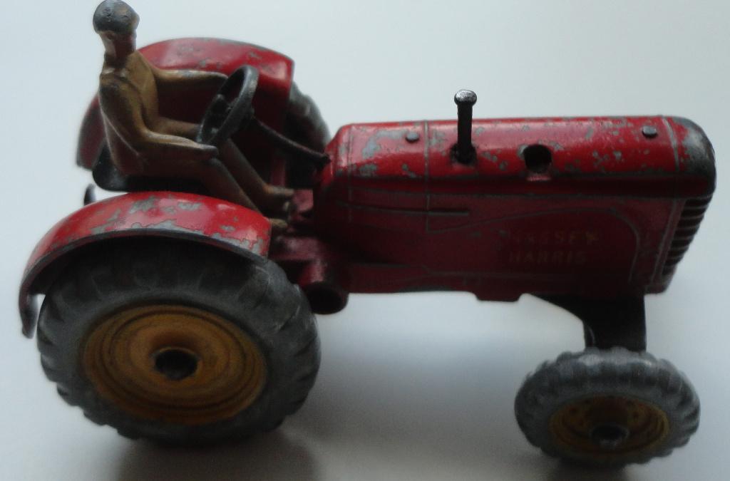 Tracteur agricole avec accessoires, Envoi, Autres marques