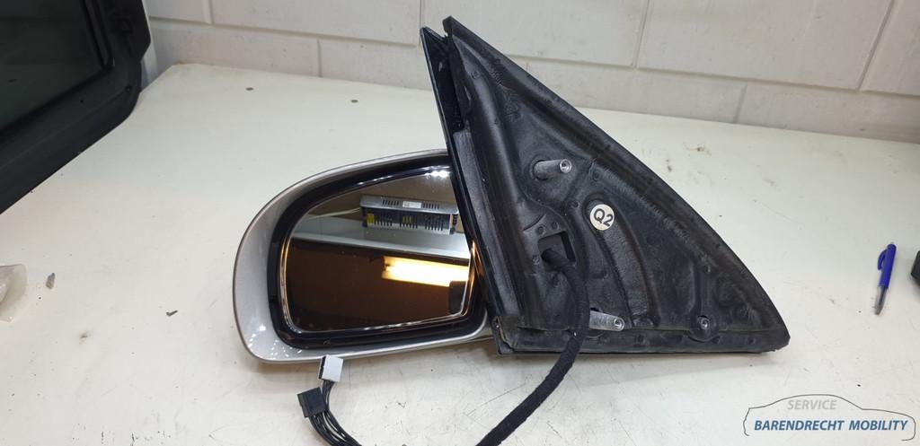 R troviseur ext rieur Classe R W251 Mercedes 2518101293 lect, Mercedes-Benz AG, Mercedes-Benz, Utilisé, Mercedesstrasse 120
70372  Stuttgart, DE