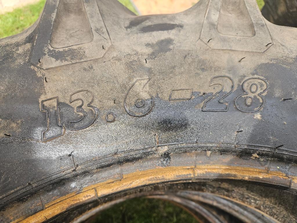 BKT TR135 13.6-28 tractorbanden, Zakelijke goederen, Landbouw | Onderdelen | Banden, Velgen en Assen, Ophalen