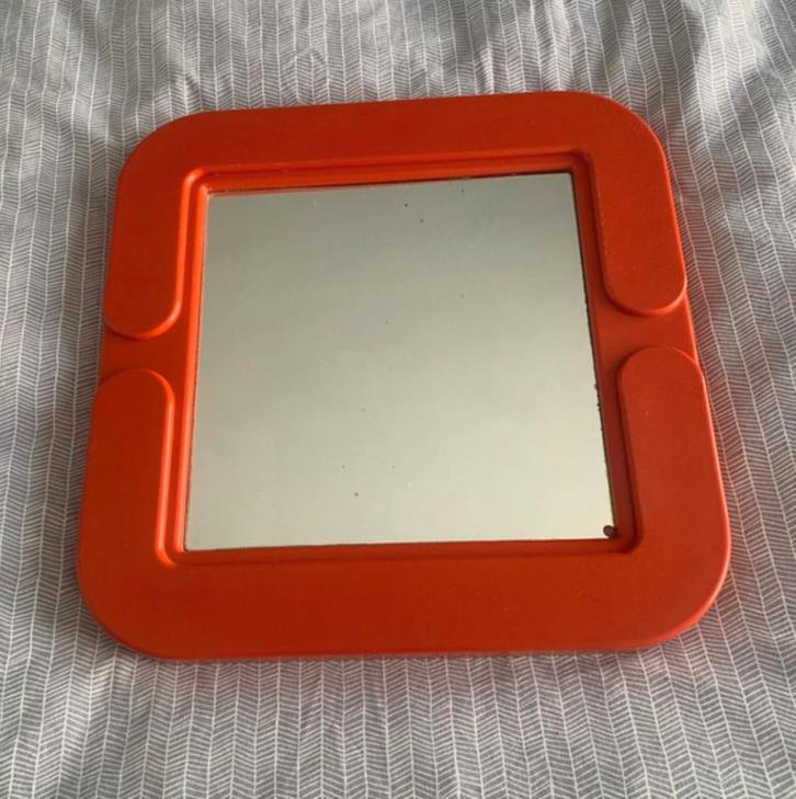 Heel mooie oranje op-art space age design spiegel, Huis en Inrichting, Woonaccessoires | Spiegels, Gebruikt, Minder dan 50 cm