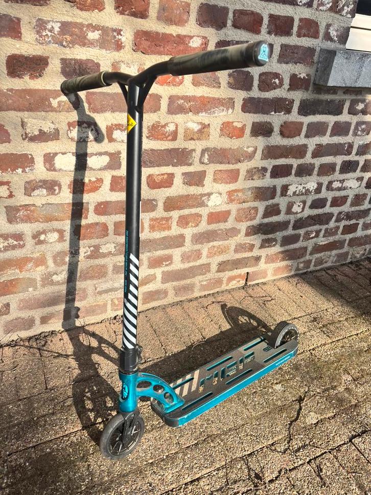 Stuntstep MGP, Fietsen en Brommers, Steps, Zo goed als nieuw, Overige typen, Ophalen