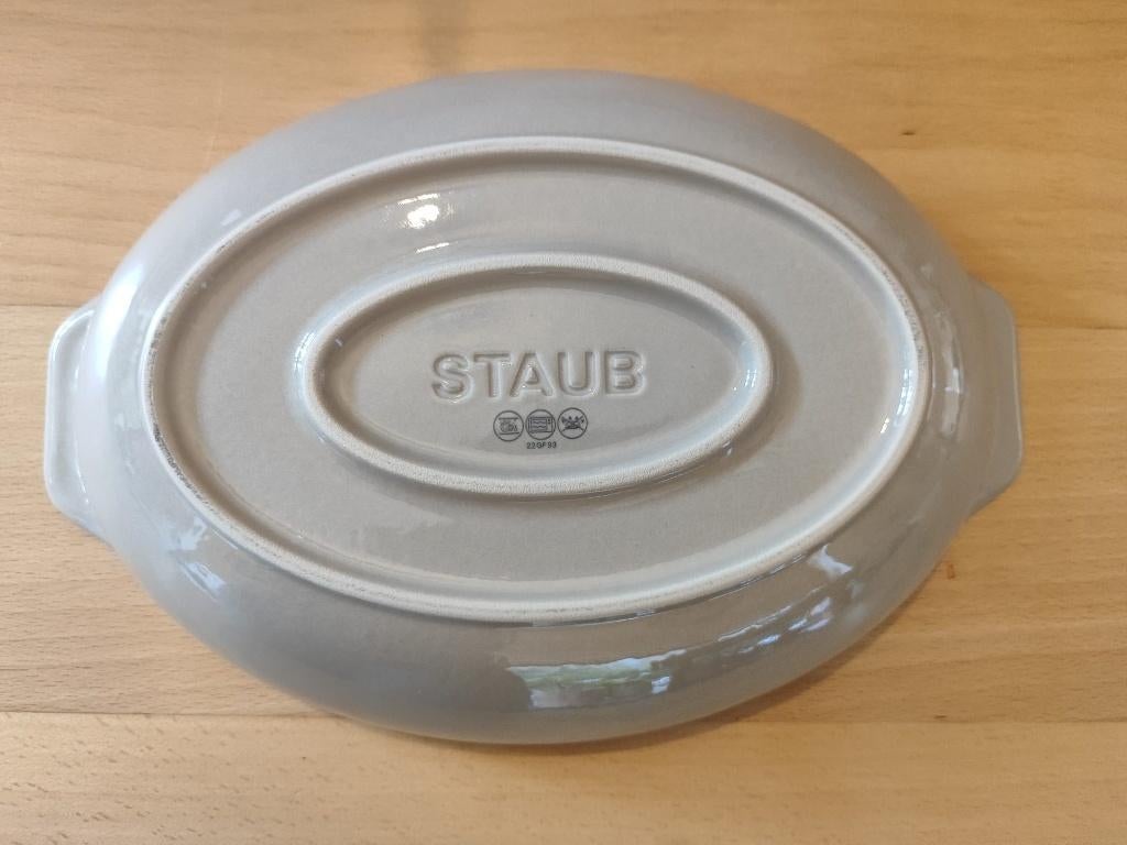 NIEUW Ovenschaal Staub - 1,6L, Ophalen of Verzenden, Nieuw, Overige materialen, Overige typen