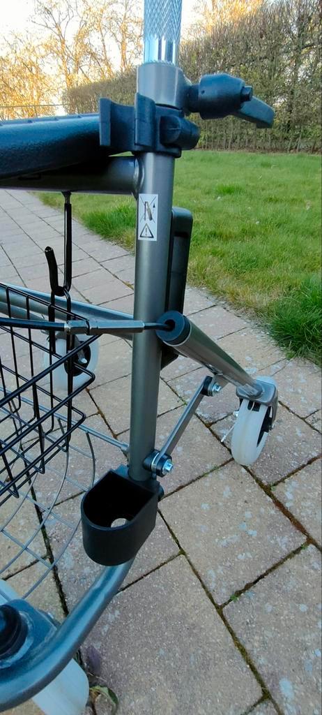 Lichte opvouwbare rollator Vermeiren 286B, Diversen, Rollators, Zo goed als nieuw, Lichtgewicht, Opvouwbaar, Ophalen