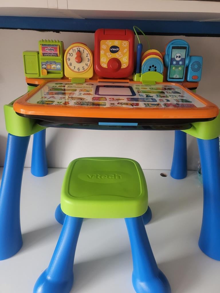Kinder bureau Vtech, Enfants & Bébés, Jouets | Tables de jeux, Enlèvement