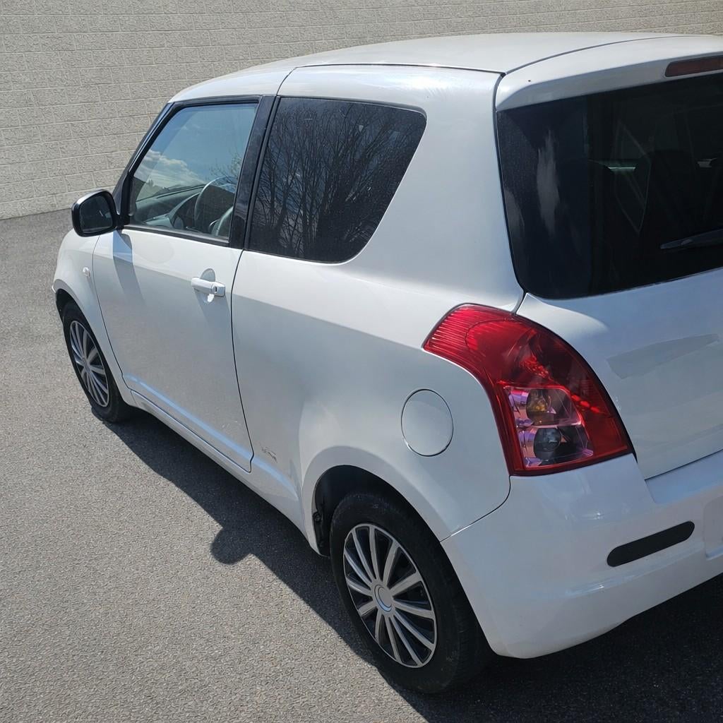 Suziki swift 1.3i  prêt à immatriculer