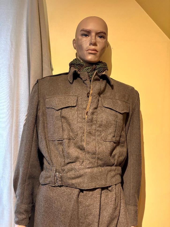 Robe de combat de la 2ème GM - Canadiens, Collections, Objets militaires | Général, Armée de terre, Enlèvement ou Envoi