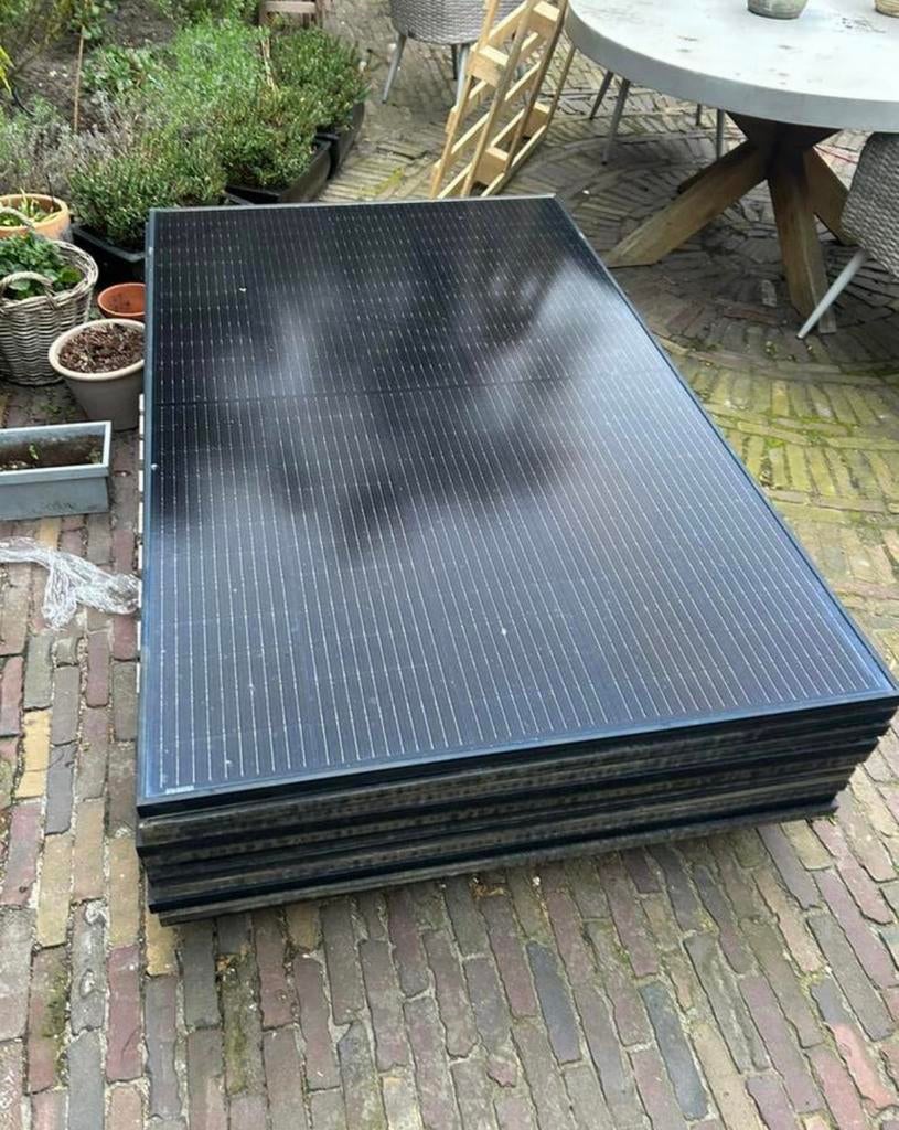 ENSEMBLE COMPLET de 10 panneaux solaires avec onduleur, Bricolage & Construction, Enlèvement ou Envoi, Comme neuf, Système complet