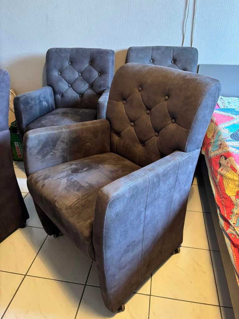 Eetkamerstoel op wieltjes, Ophalen, Gebruikt