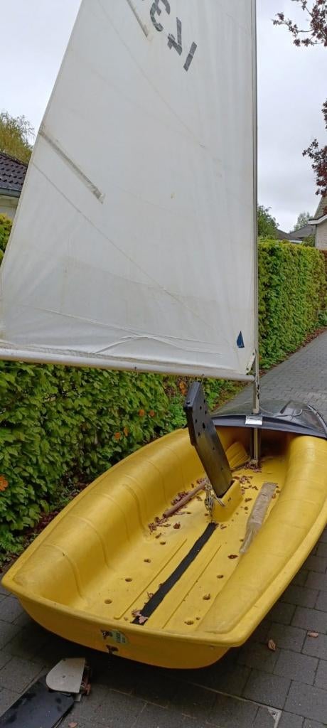 Dériveur TABUR 320, Sports nautiques & Bateaux, 3 à 6 mètres, Enlèvement, Utilisé, Optimist ou Dériveur