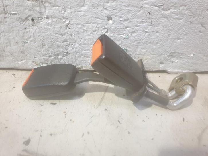 GORDELSLOT MIDDEN ACHTER DUBBEL Audi 80 (B4) (8a0rb7739), Auto-onderdelen, Interieur en Bekleding, Audi, Gebruikt