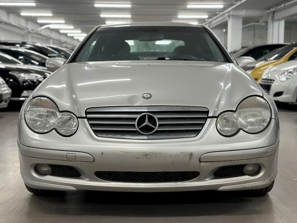 Mercedes C180 2.0 Benzine 2001, Auto's, Mercedes-Benz, Bedrijf, C-Klasse, Airconditioning, Cruise Control, Elektrische buitenspiegels