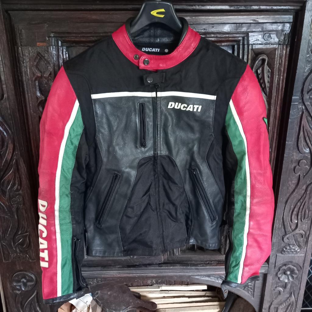 Cuir Ducati  état neuf! Taille M avec gilet,full protections, Motoren, Kleding | Motorkleding, Jas | leer, Nieuw zonder kaartje