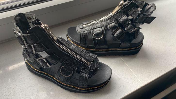 Dr Martens Olson sandalen maat 38, Kleding | Dames, Schoenen, Nieuw, Ophalen