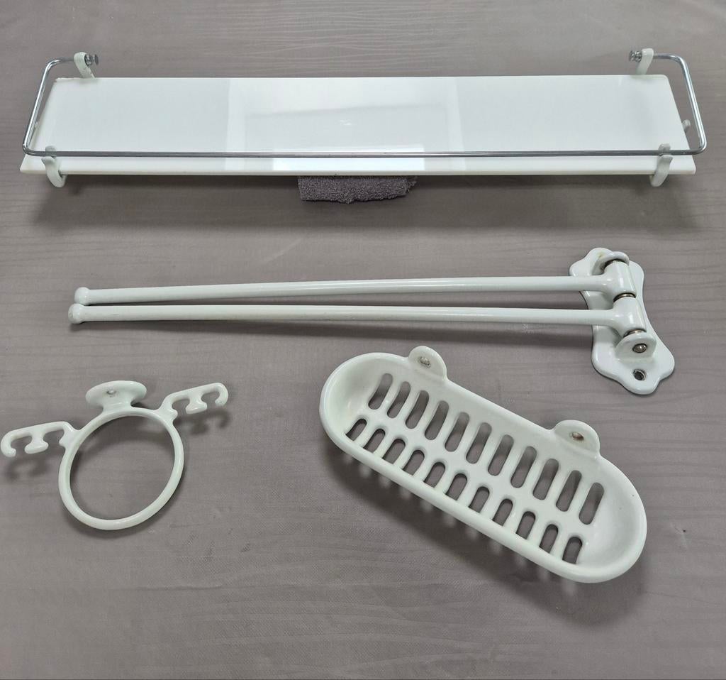 Vintage porseleinen badkamerset – compleet – retro stijl, Huis en Inrichting, Ophalen, Zo goed als nieuw, Wit, Overige typen